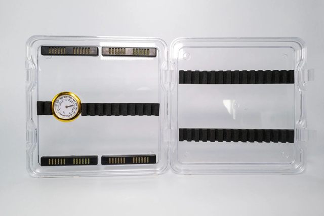 K.Ge Hygrocase, Oboe reed case with hygrometer